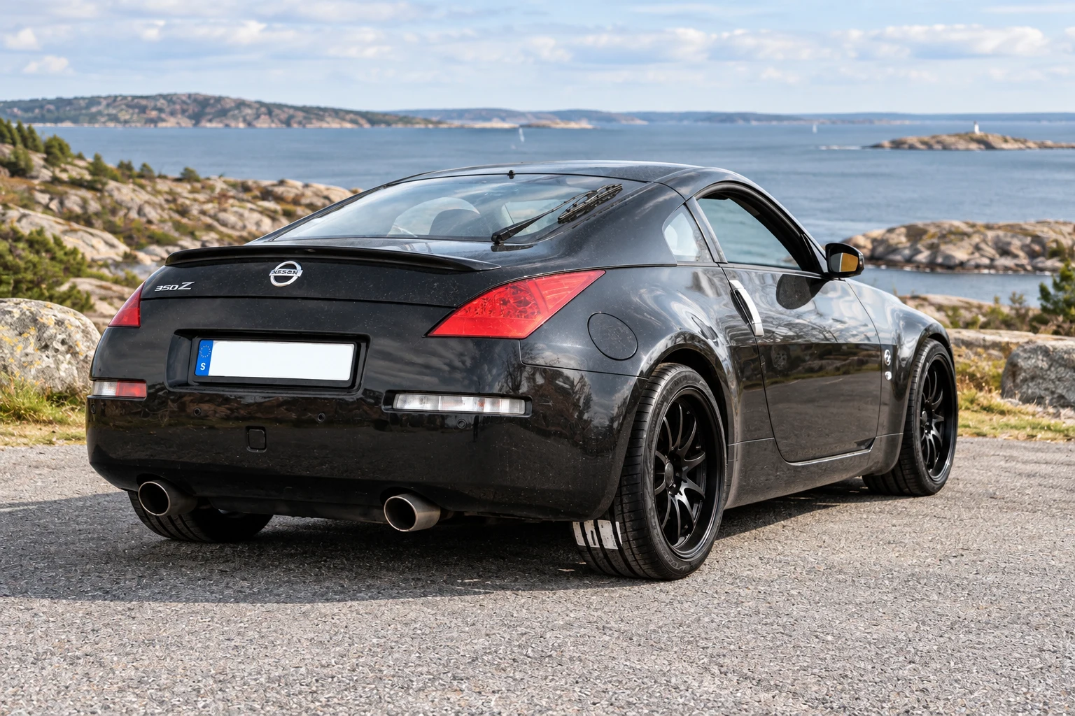 AI-generated view of a 2008 Nissan 350Z GT with Varrstoen ES3 wheels